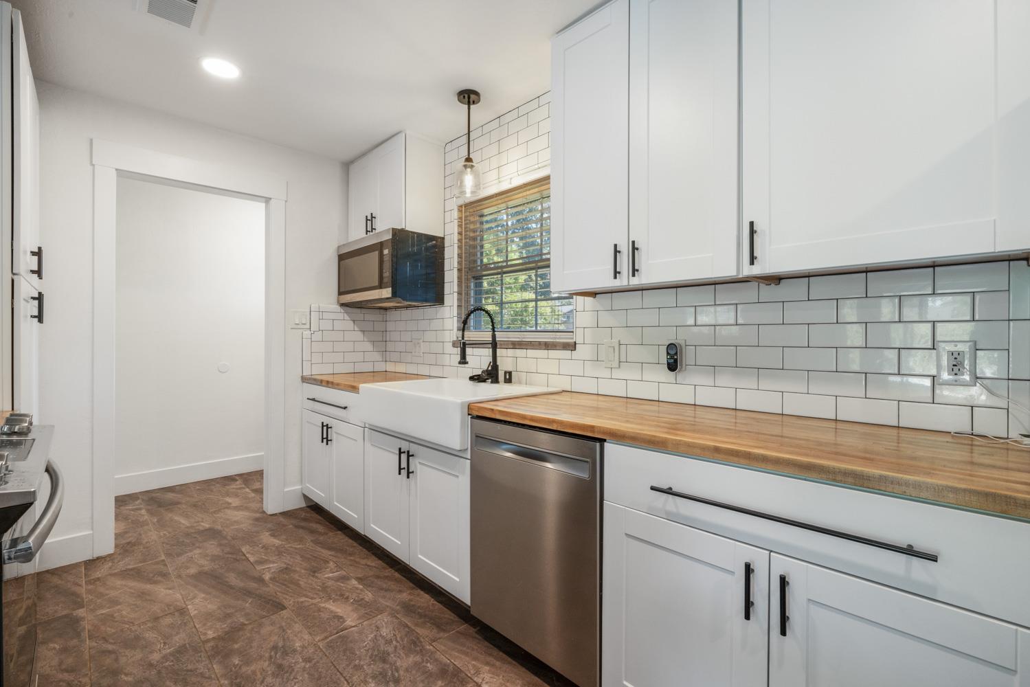 Sunnybrook Lane, Fair Oaks, California image 5