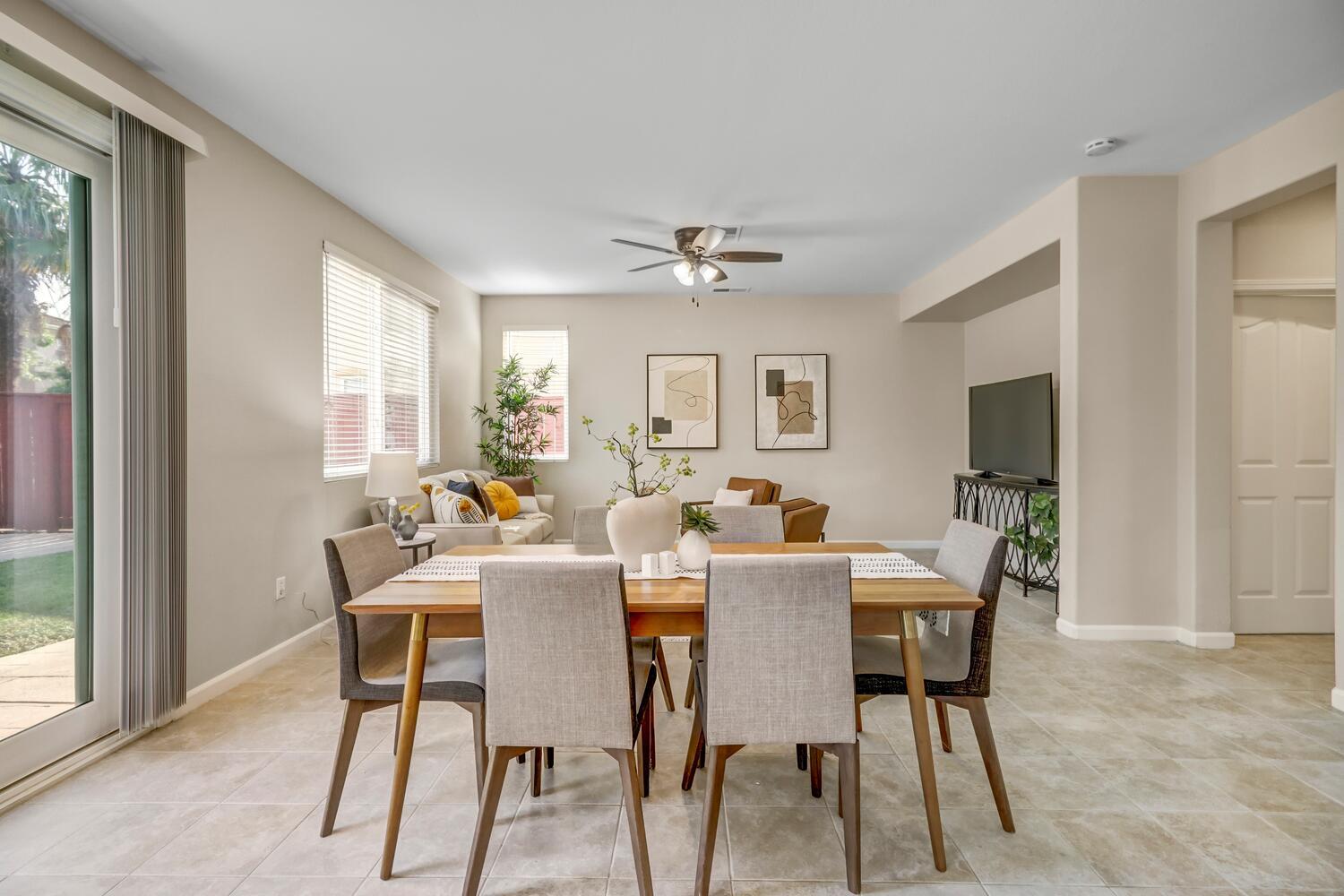 Anjou Circle, Sacramento, California image 4