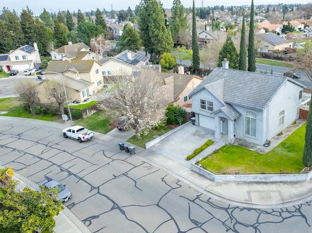 Lloyd Thayer Circle, Stockton, California image 2