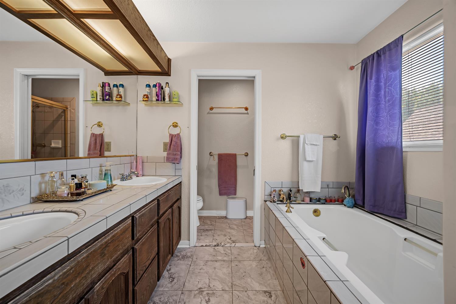 Boston Way, Modesto, California image 35