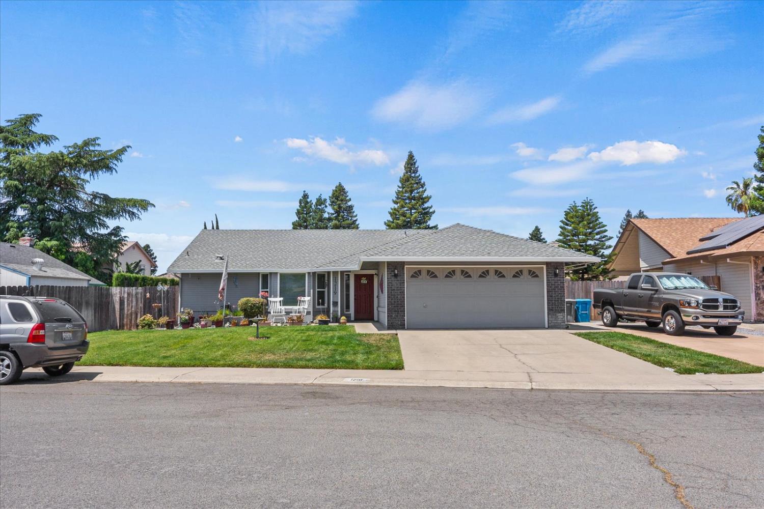 Theresa Way, Yuba City, California image 2