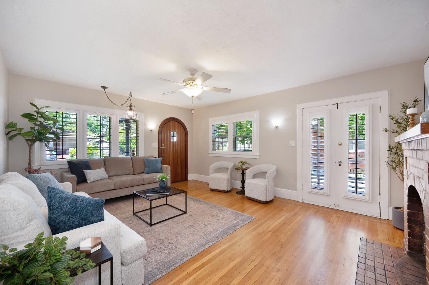 42nd Street, Sacramento, California image 6