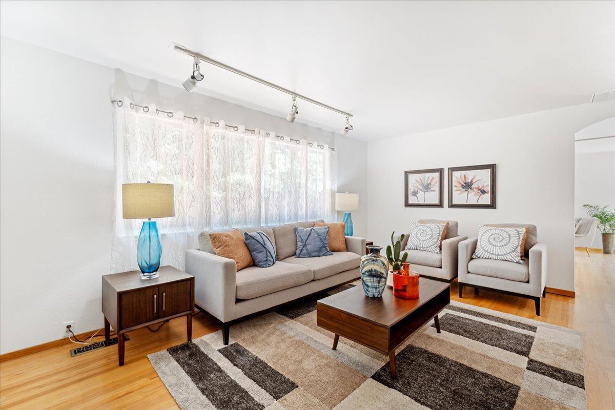 Villanova Drive, Davis, California image 6