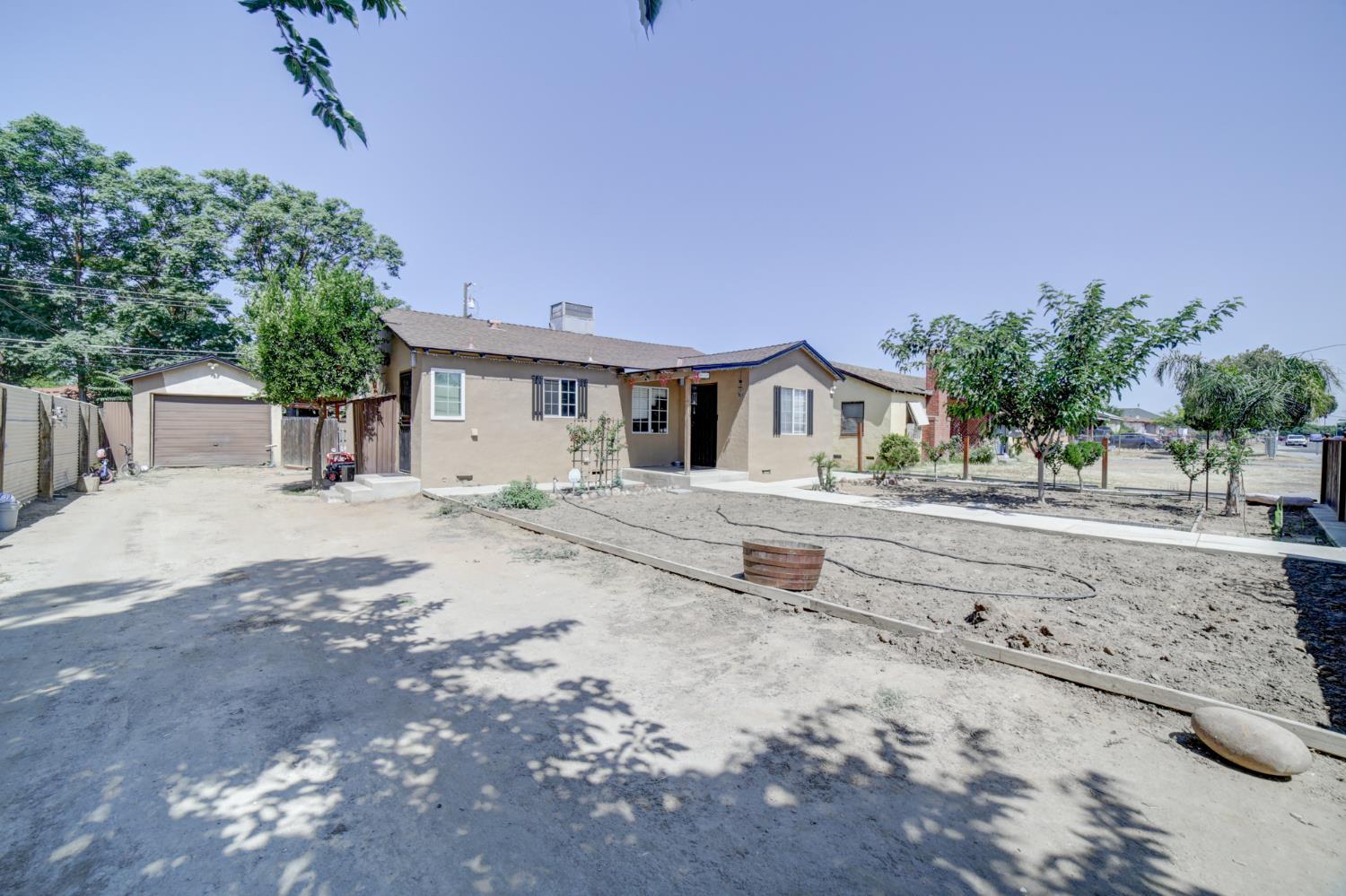 N Lake Street, Madera, California image 6
