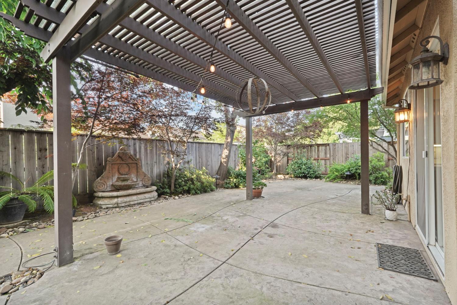 Carnation Avenue, Sacramento, California image 11