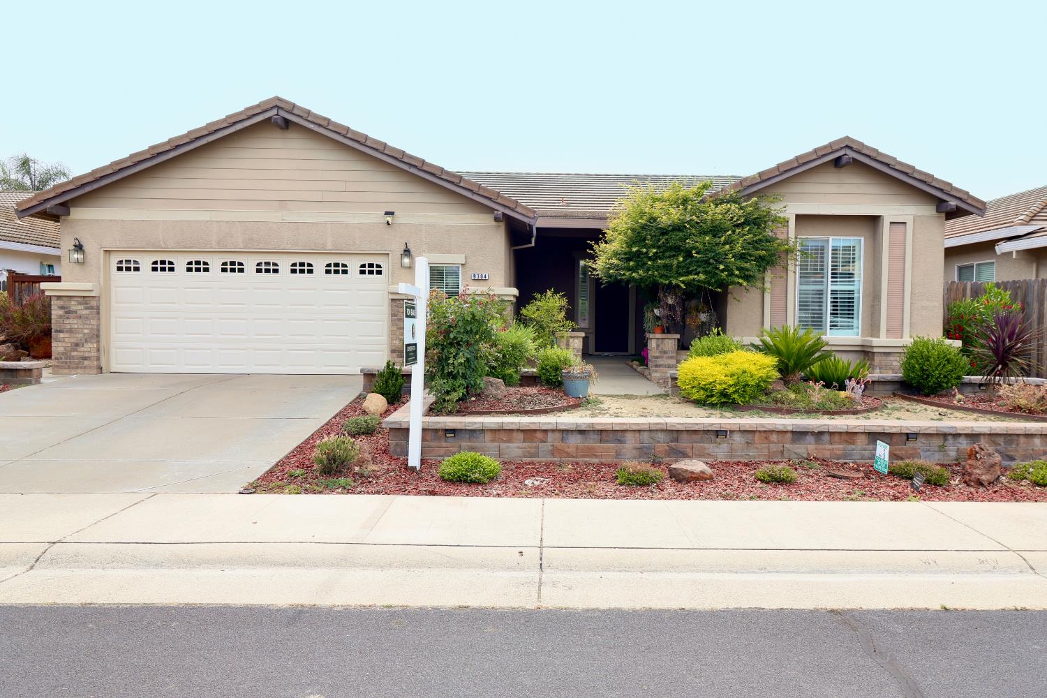 Salmon Creek Drive, Elk Grove, California image 1
