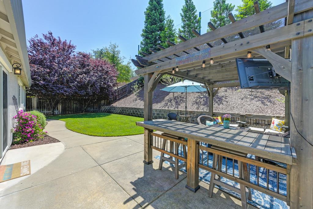 Rowlands Court, Folsom, California image 45