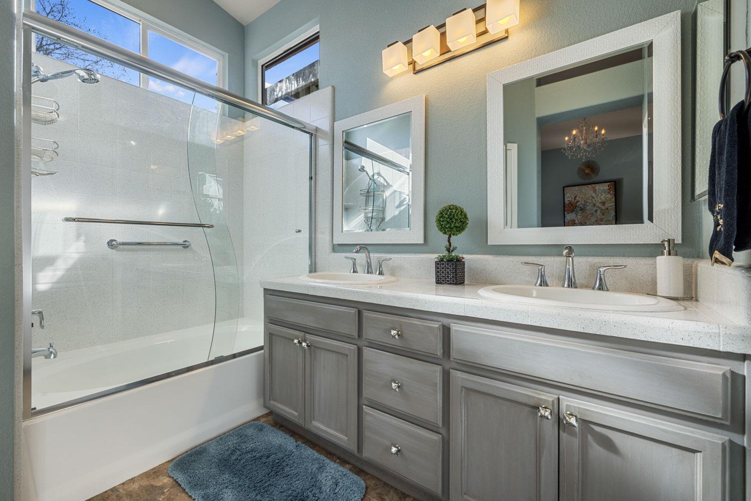 Hyde Park Lane, Manteca, California image 34