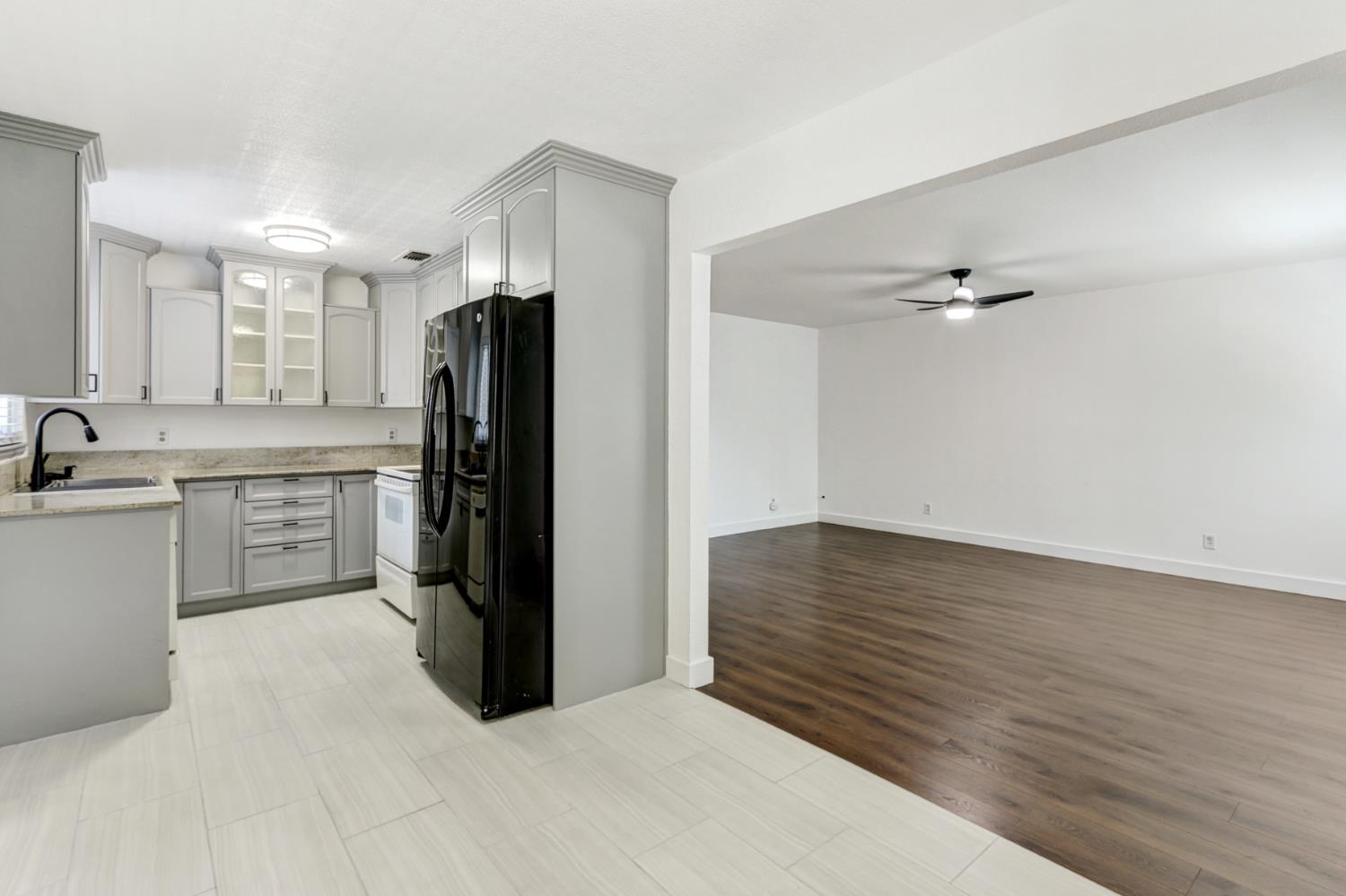 Oak Avenue, Orangevale, California image 13