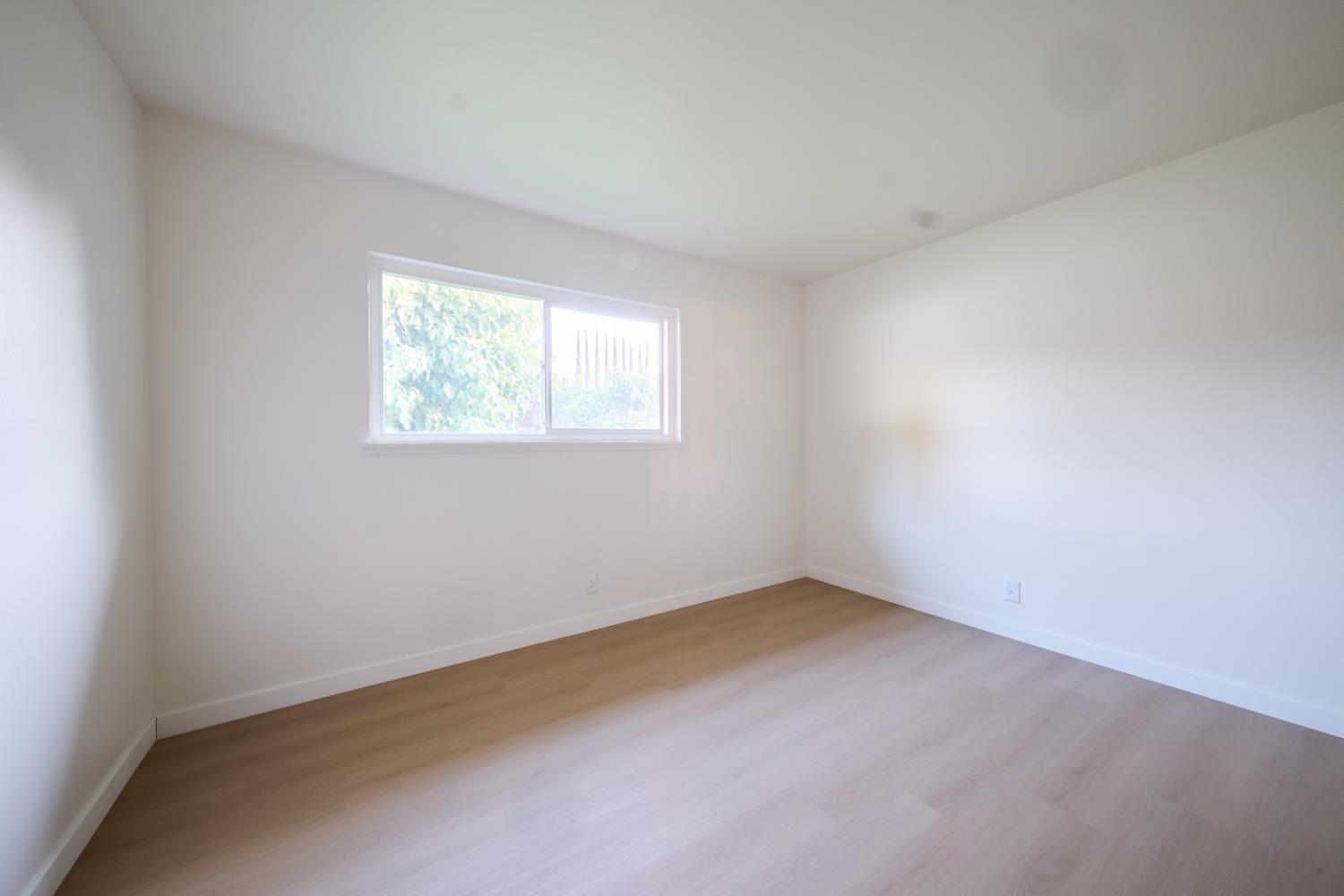 E Alexander Avenue, Merced, California image 15