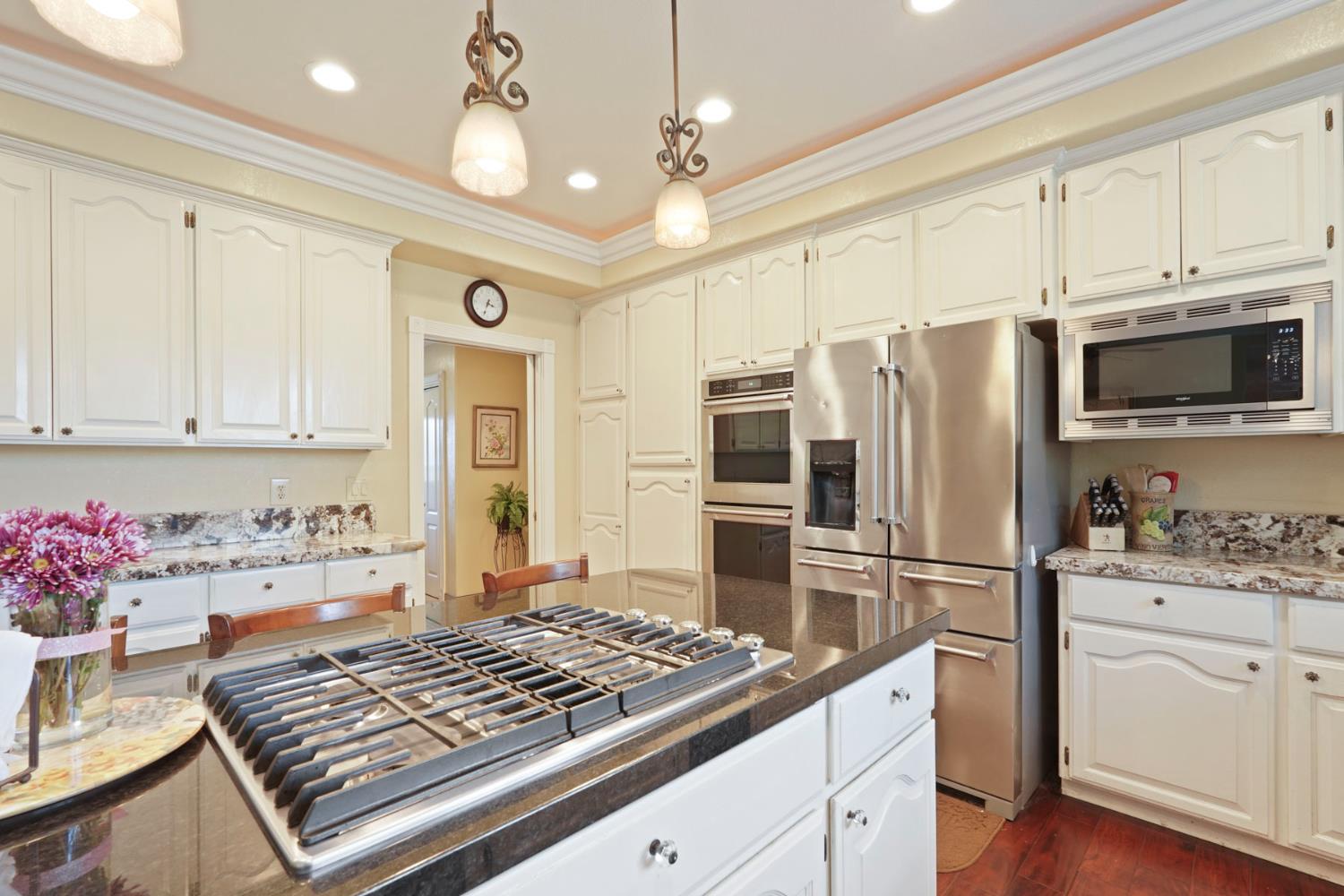 Detail Gallery Image 25 of 74 For 24646 Meadow Creek Ct, Acampo,  CA 95220 - 4 Beds | 4/1 Baths