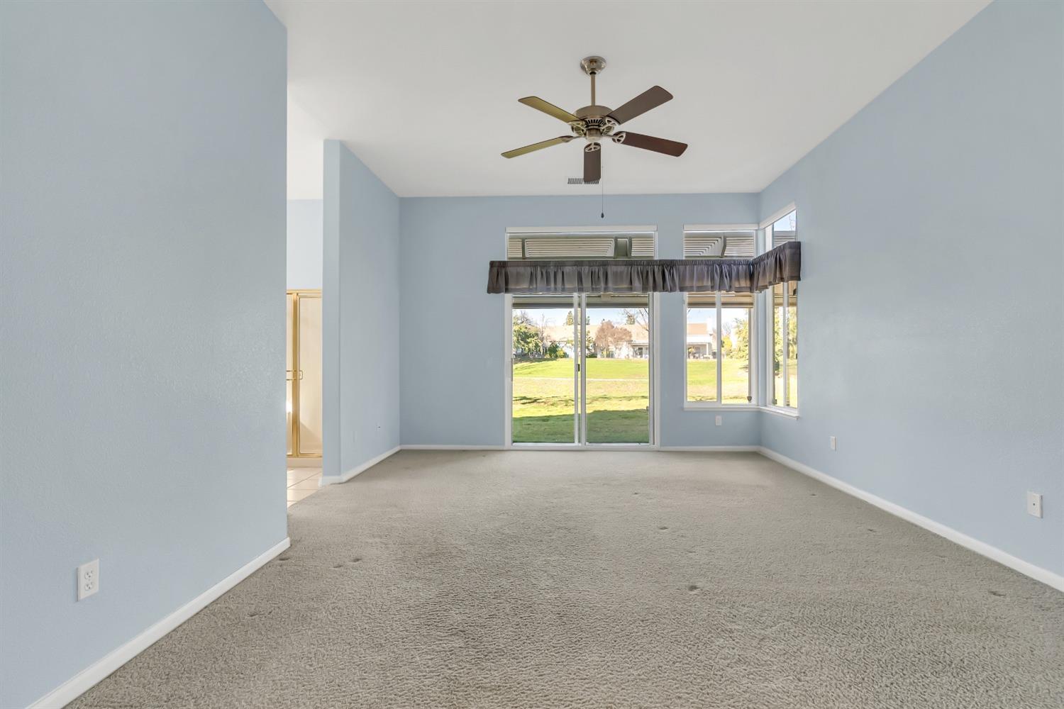 Honeygold Lane, Brentwood, California image 9