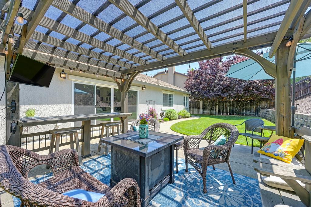 Rowlands Court, Folsom, California image 47