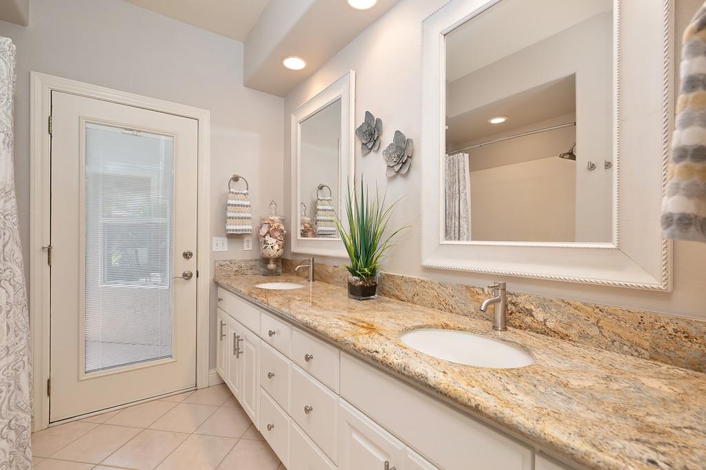 Vienna Drive, Lodi, California image 21