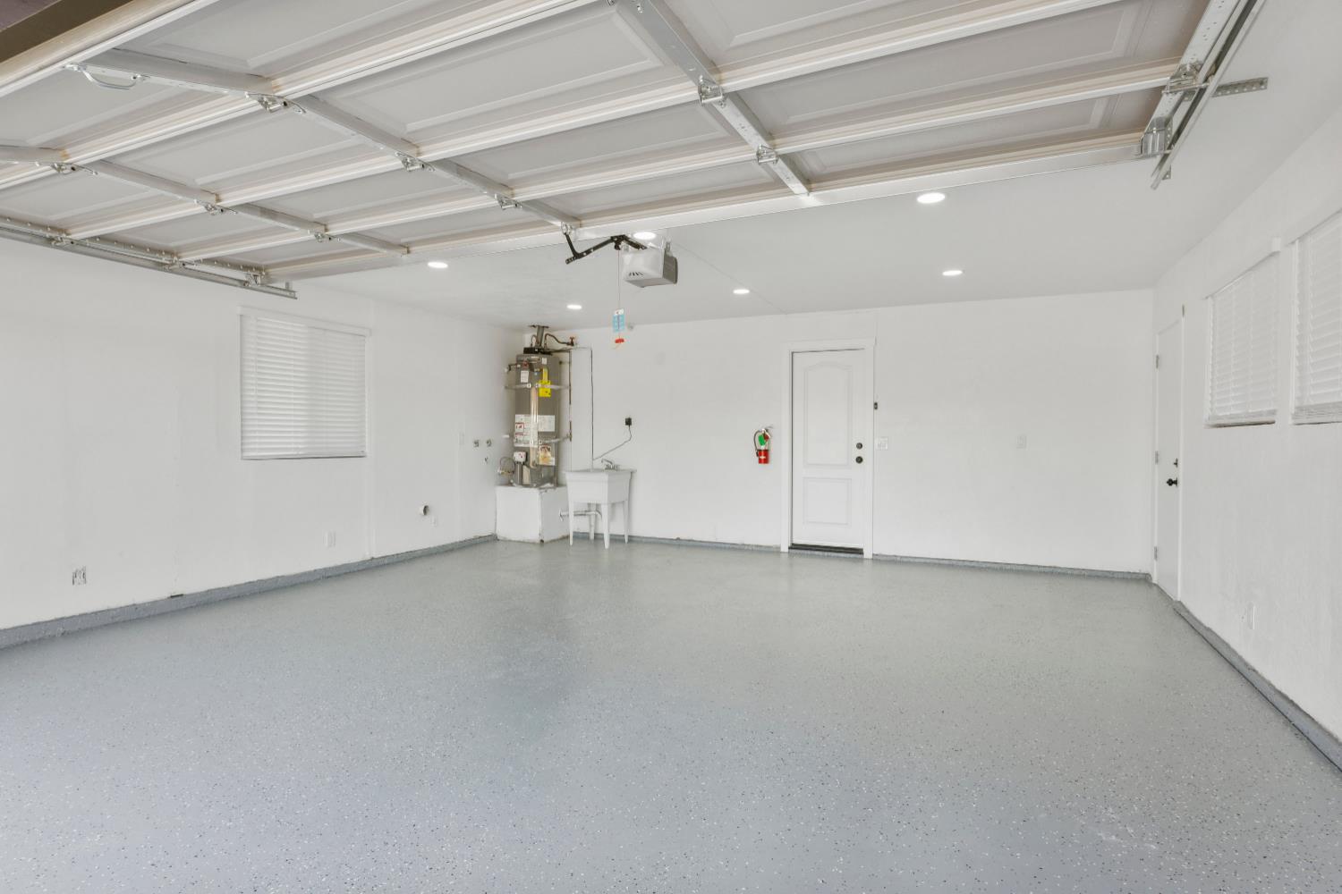 Detail Gallery Image 36 of 42 For 1752 Crestwood Cir, Stockton,  CA 95210 - 4 Beds | 2 Baths