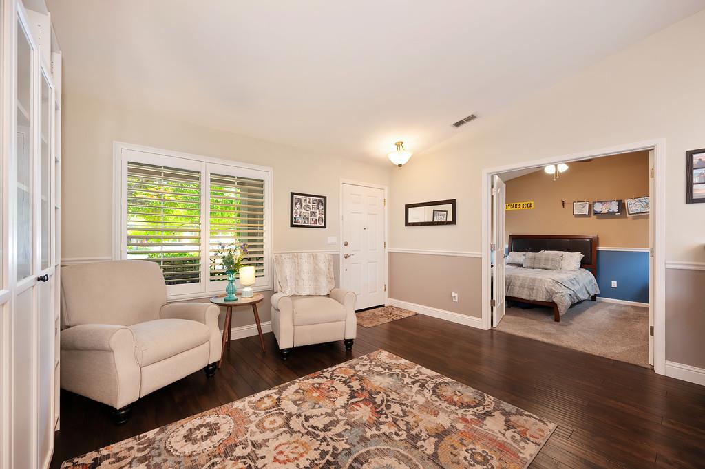 Rowlands Court, Folsom, California image 26