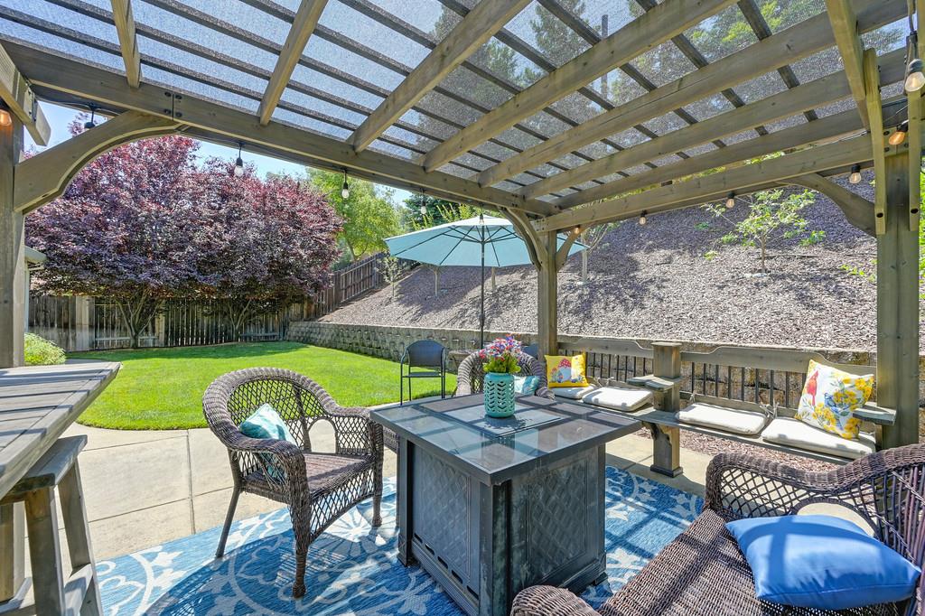 Rowlands Court, Folsom, California image 46