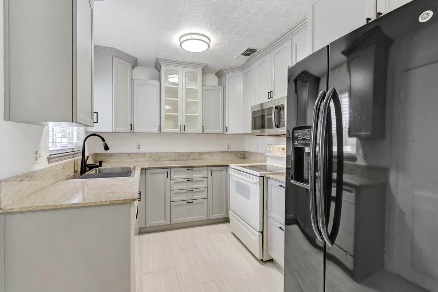 Oak Avenue, Orangevale, California image 11