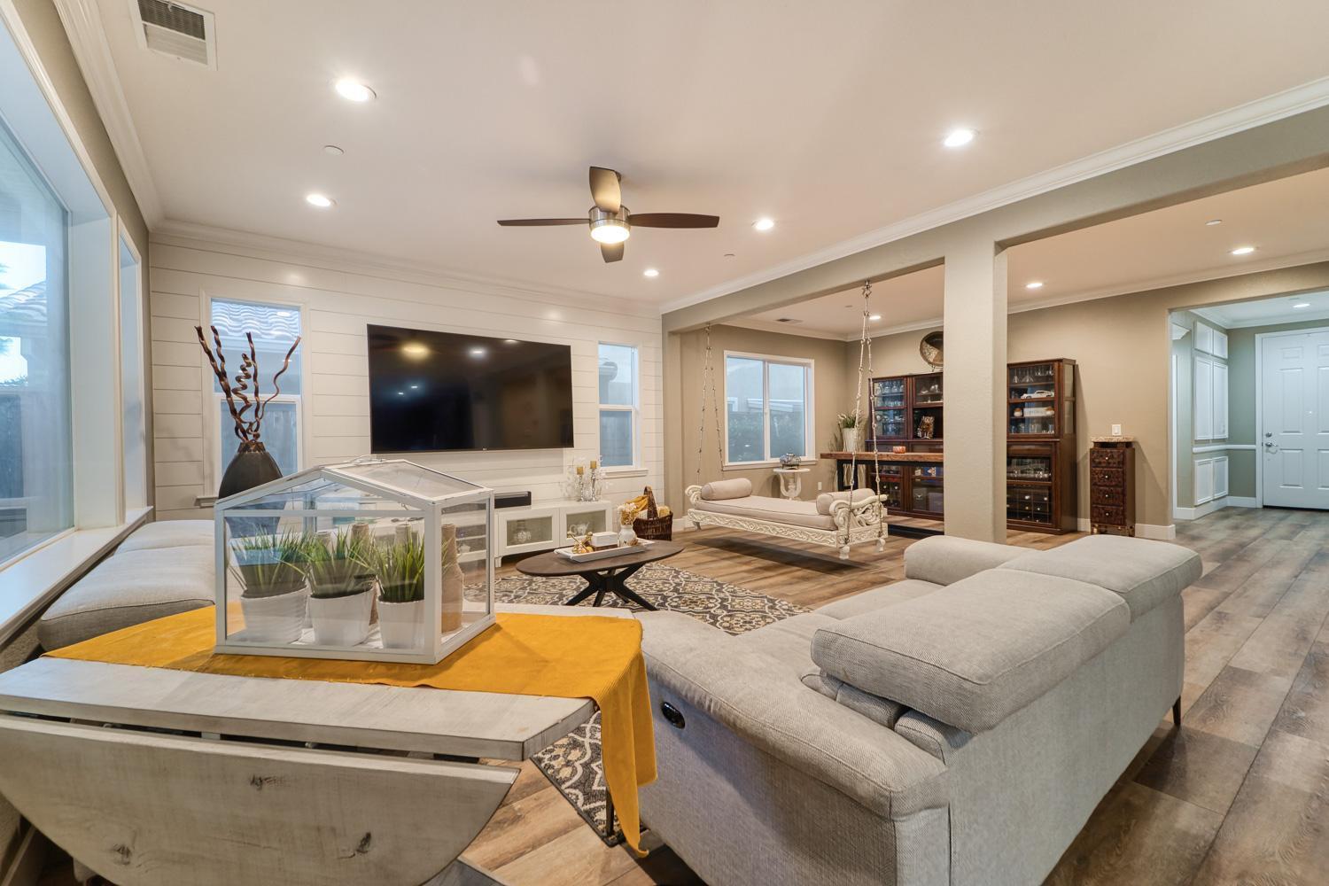Calico Drive, Rocklin, California image 15