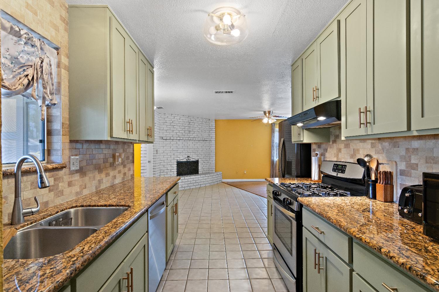 Murrietta Lane, Modesto, California image 6