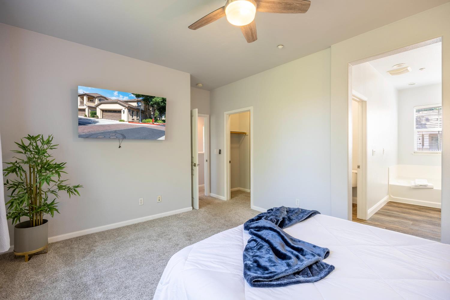S Veracruz Place, Mountain House, California image 31