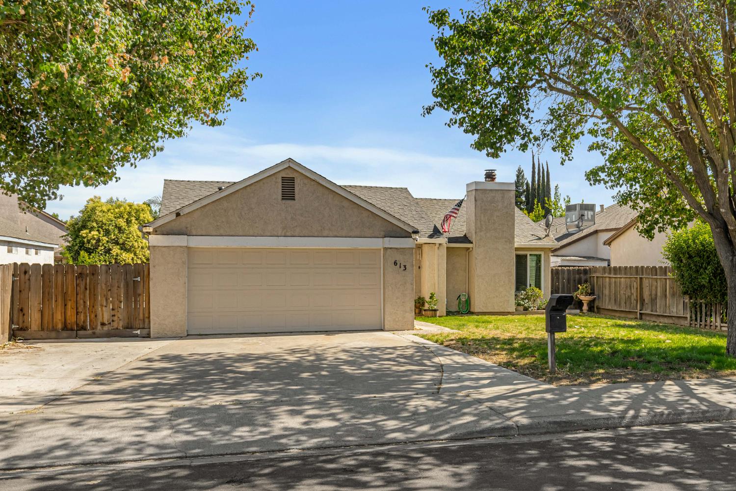 Laurel Avenue, Modesto, California image 1