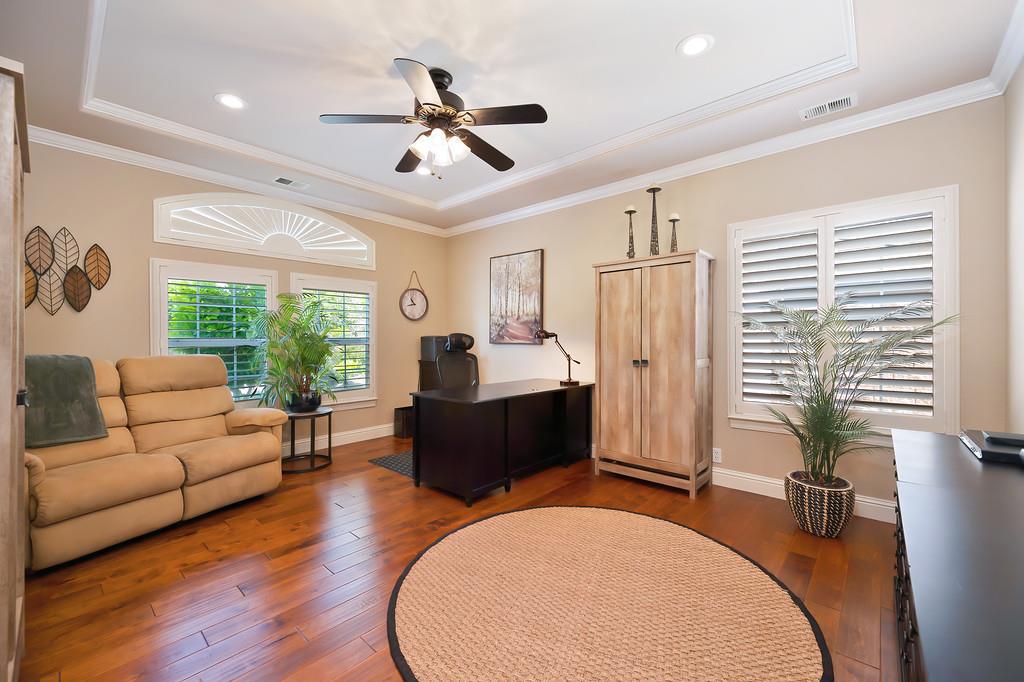 Vienna Drive, Lodi, California image 5