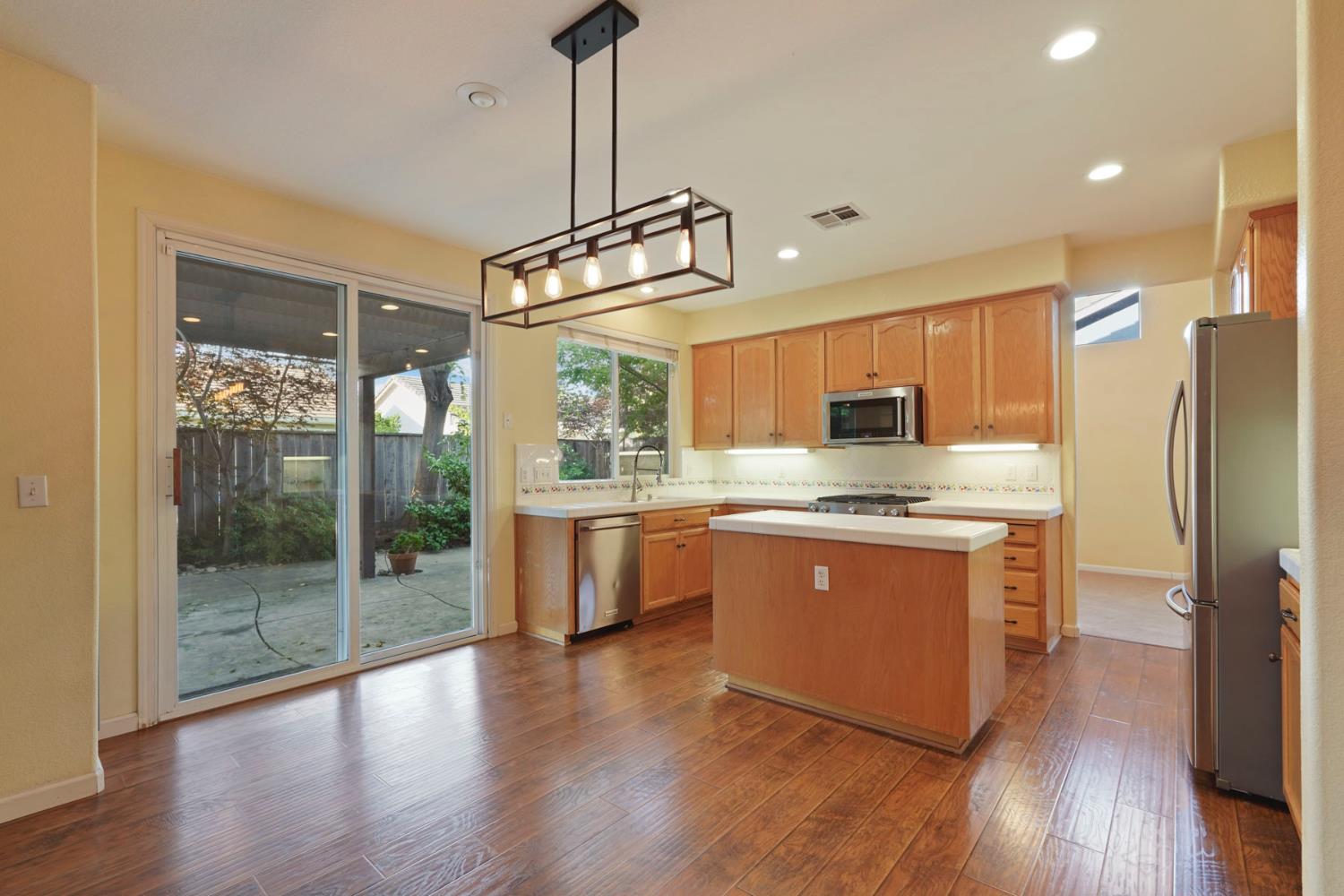Carnation Avenue, Sacramento, California image 27