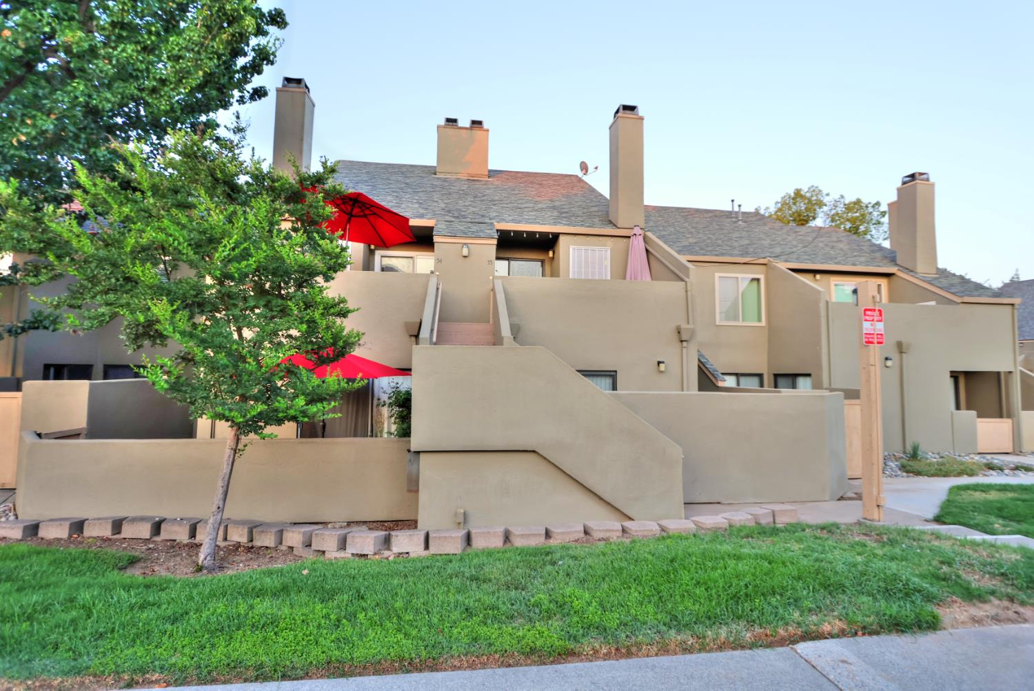 Photo #2: 225072718 Listing 