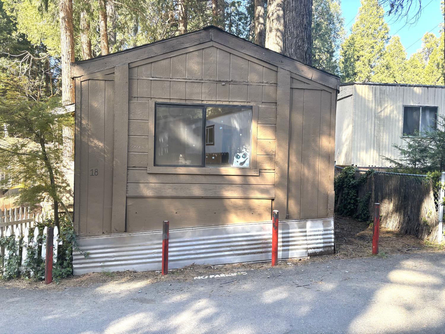 Detail Gallery Image 2 of 8 For 6060 Pony Express Trail 18, Pollock Pines,  CA 95726 - 2 Beds | 1 Baths