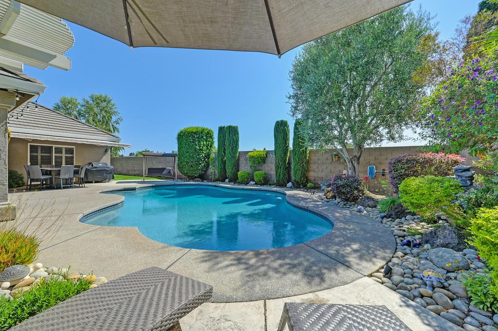 Vienna Drive, Lodi, California image 39
