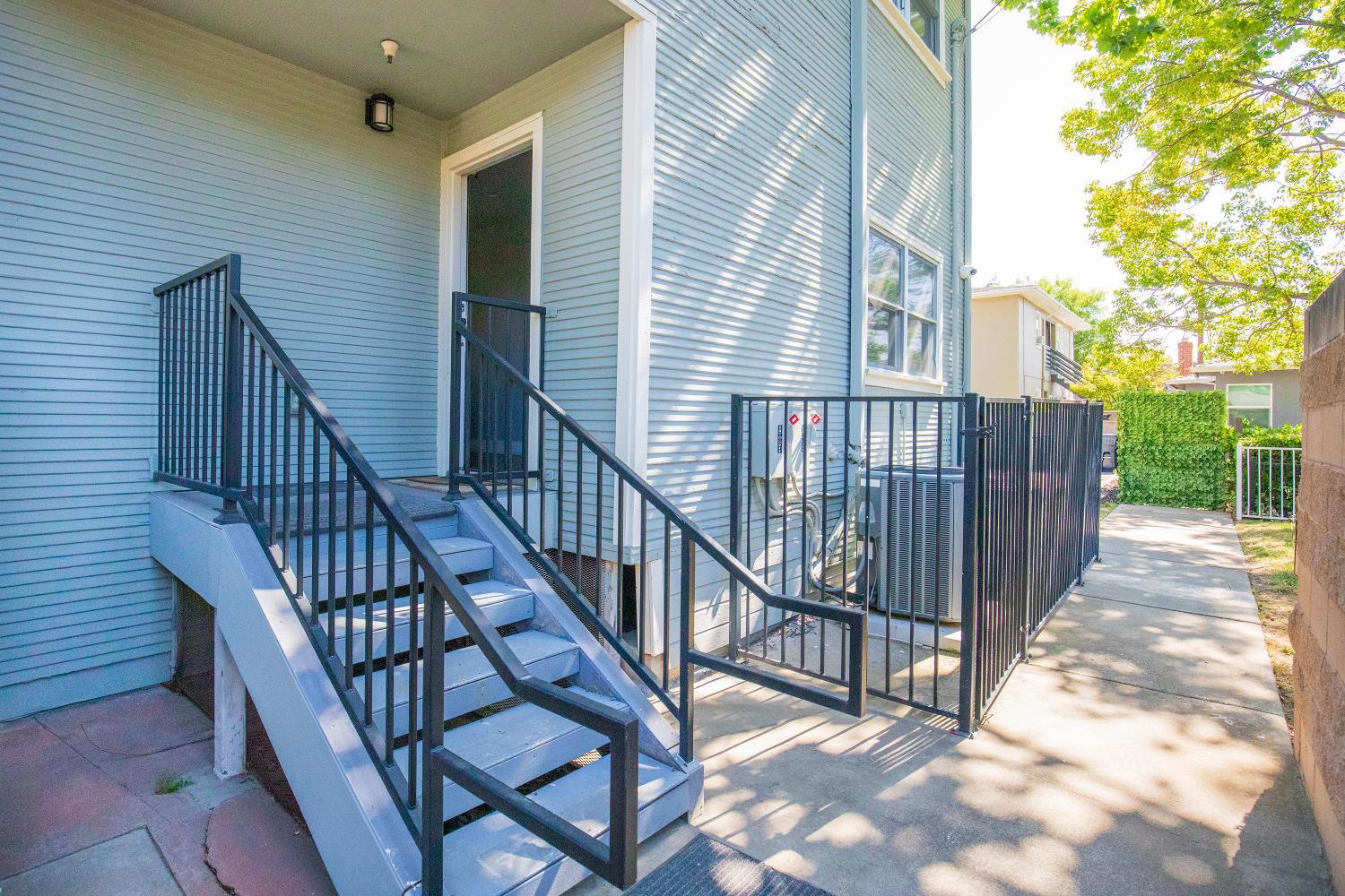 4th Avenue, Sacramento, California image 29