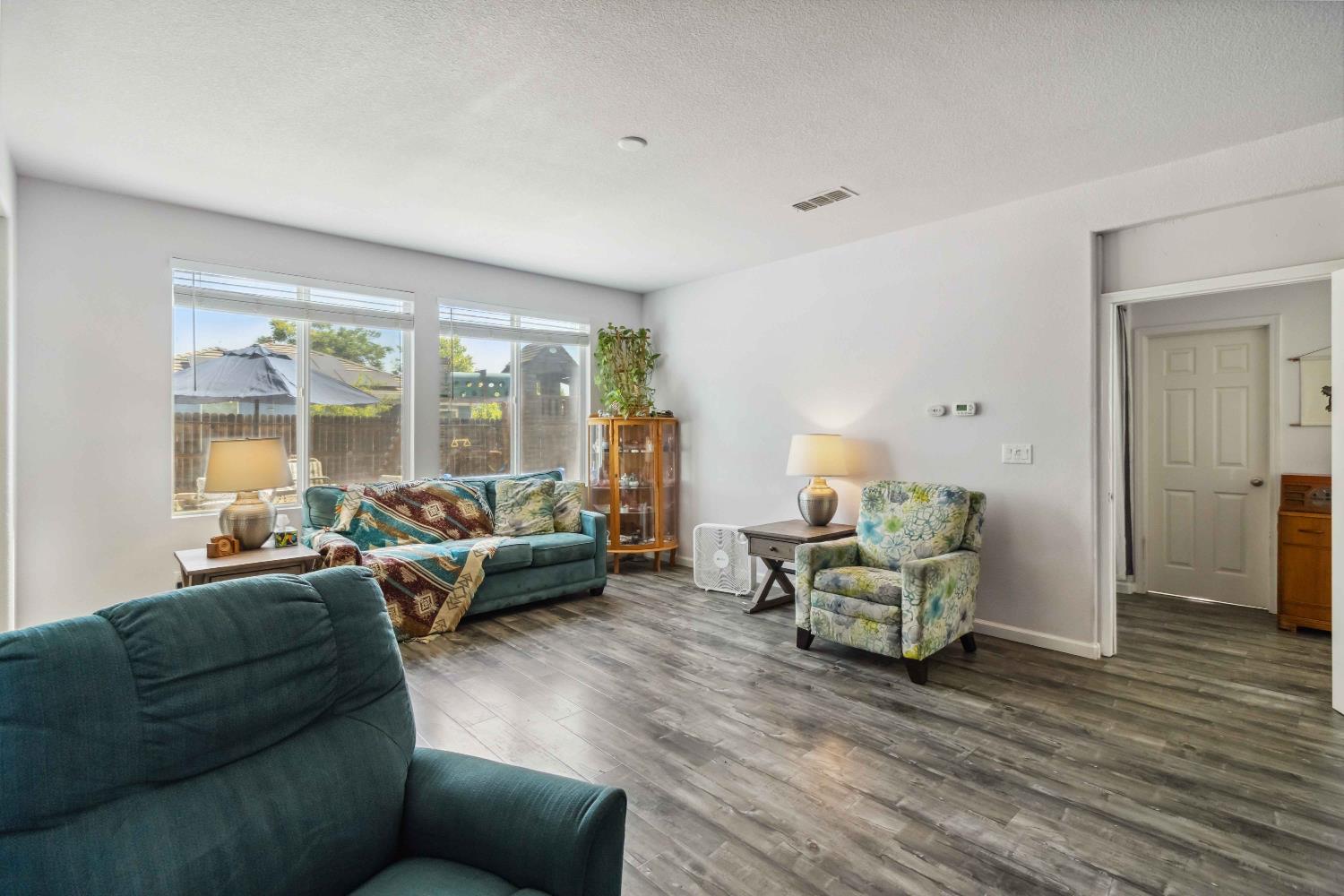 Minories Drive, Olivehurst, California image 8