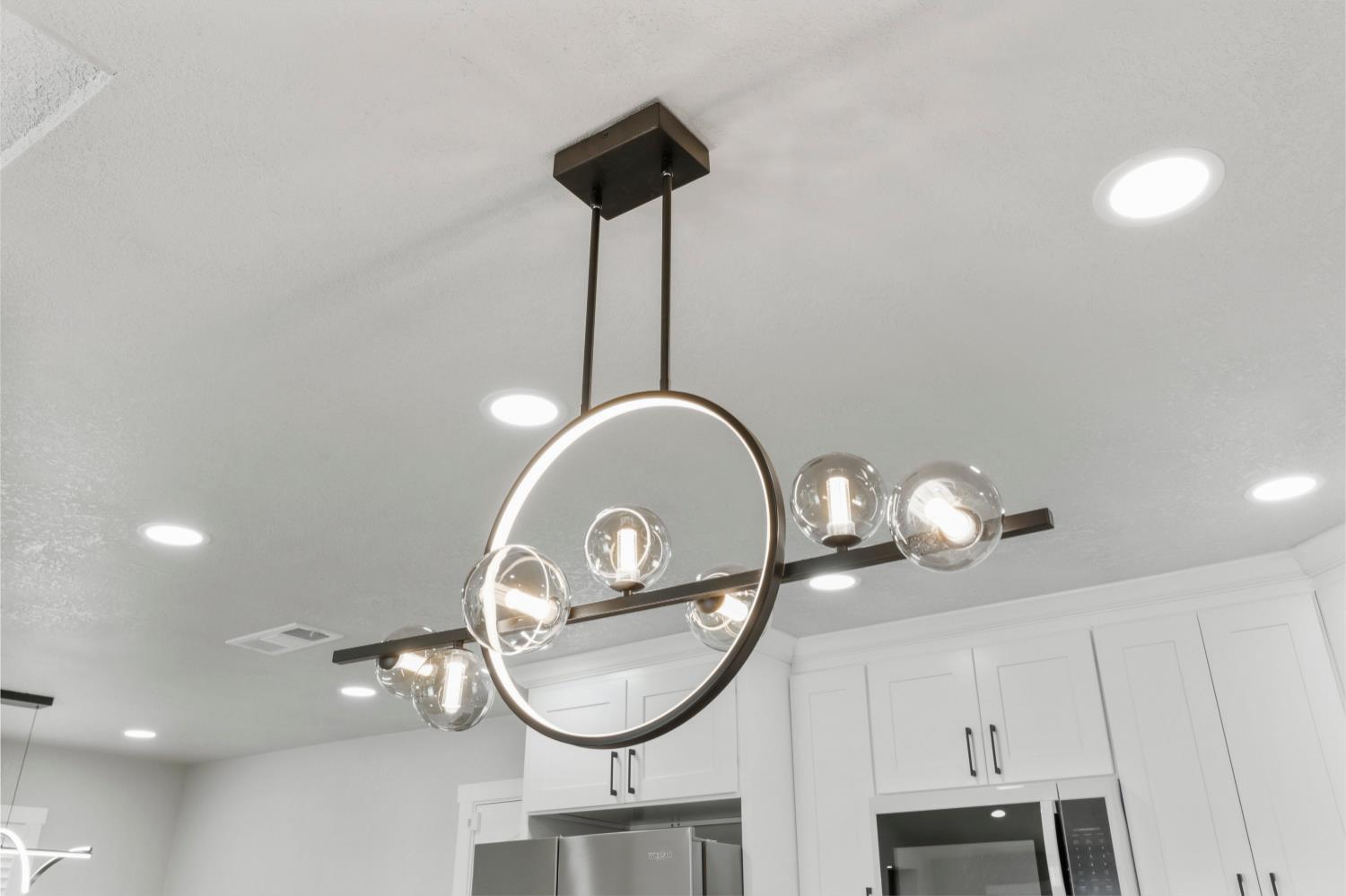 Detail Gallery Image 14 of 42 For 1752 Crestwood Cir, Stockton,  CA 95210 - 4 Beds | 2 Baths