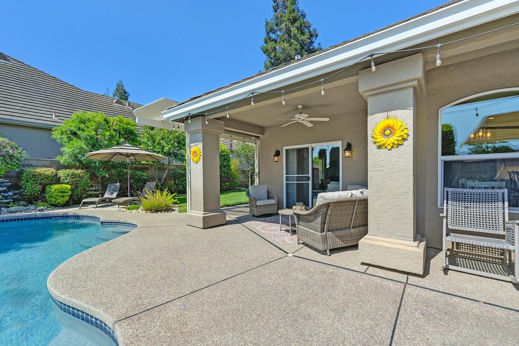 Vienna Drive, Lodi, California image 36