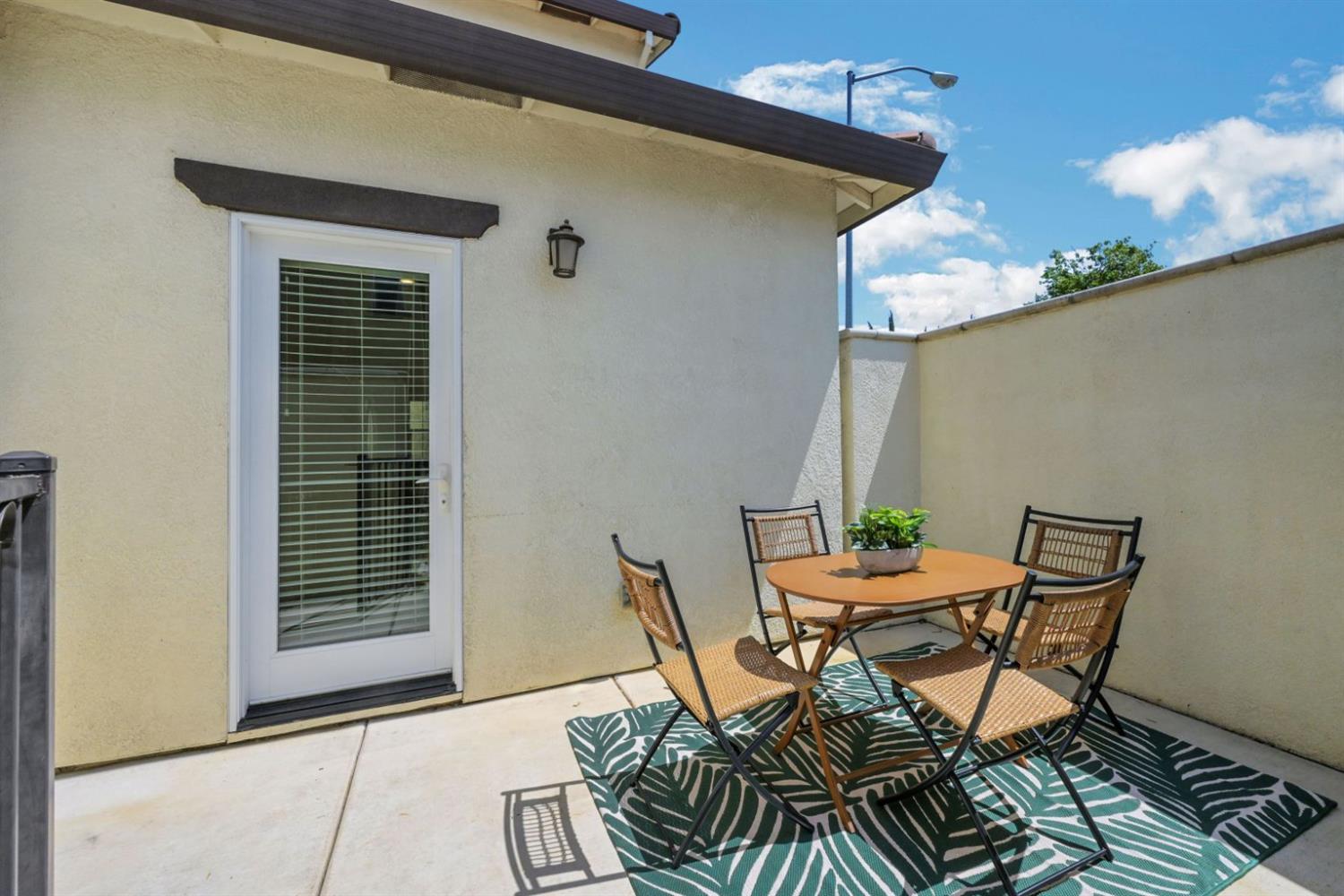 Veranda, Folsom, California image 25