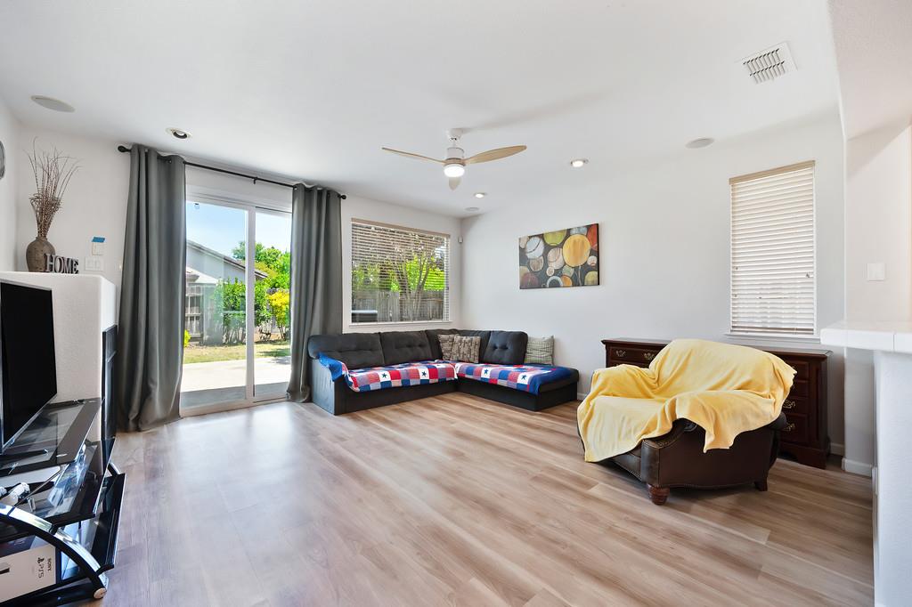 Verdeca Way, Rancho Cordova, California image 15