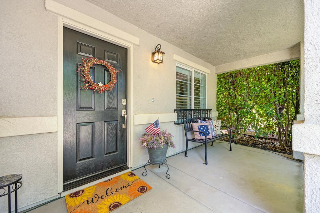 Rowlands Court, Folsom, California image 8