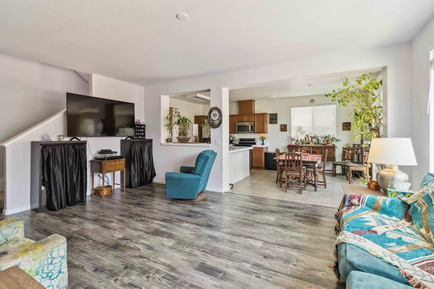 Minories Drive, Olivehurst, California image 9