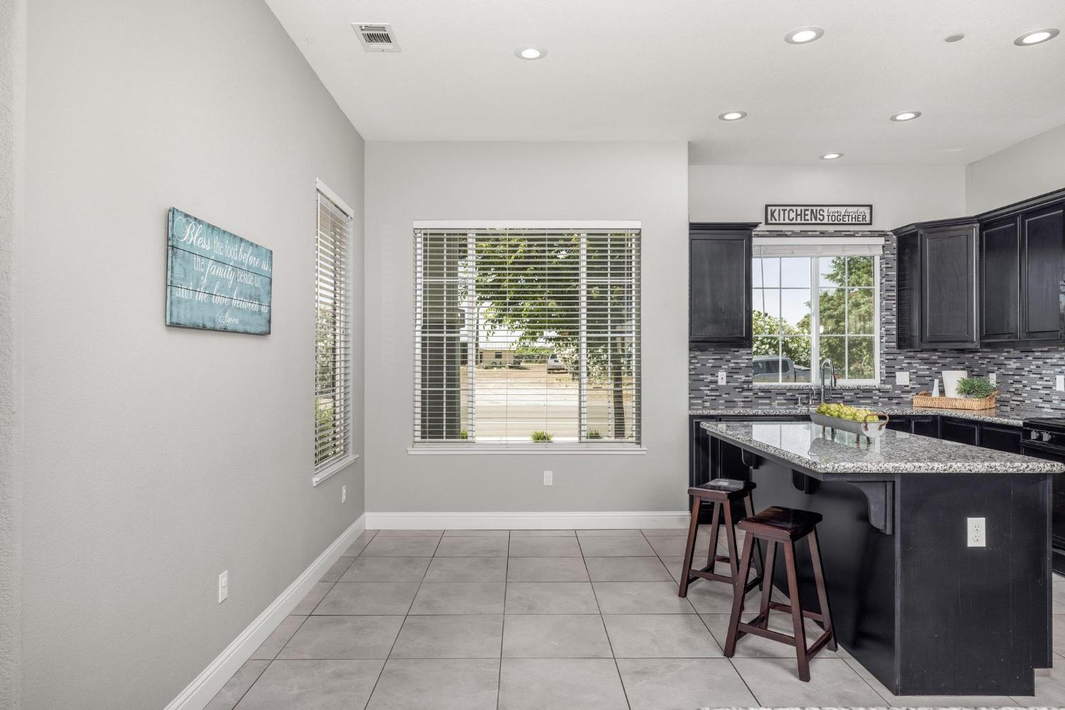 Peach, Manteca, California image 17
