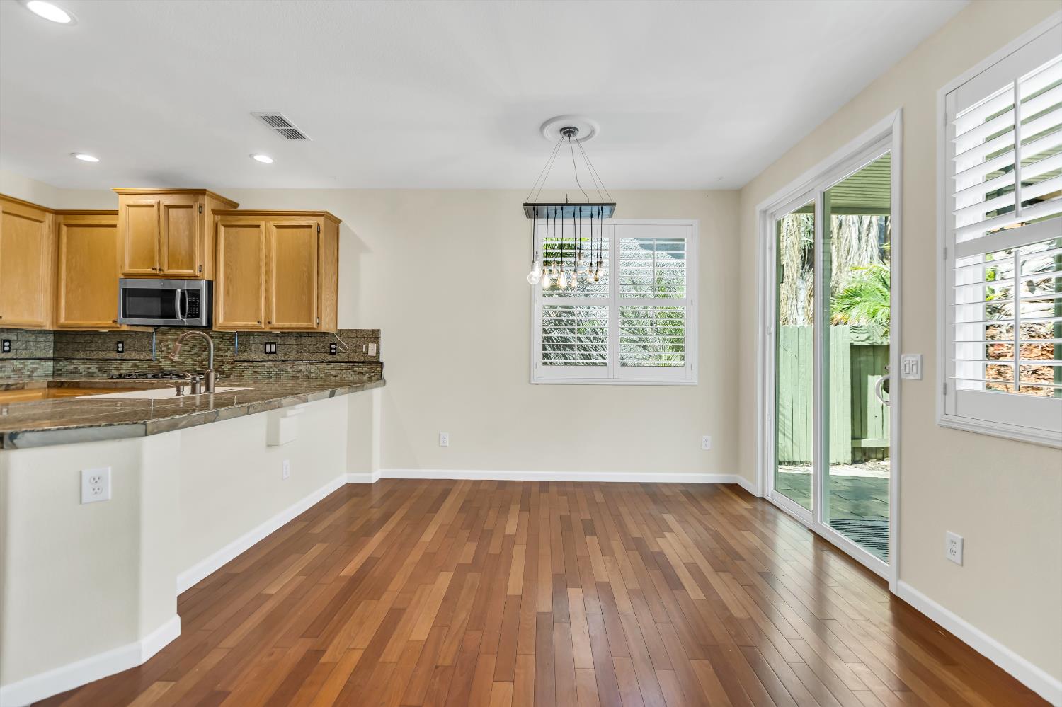 Buchman Street, Sacramento, California image 19