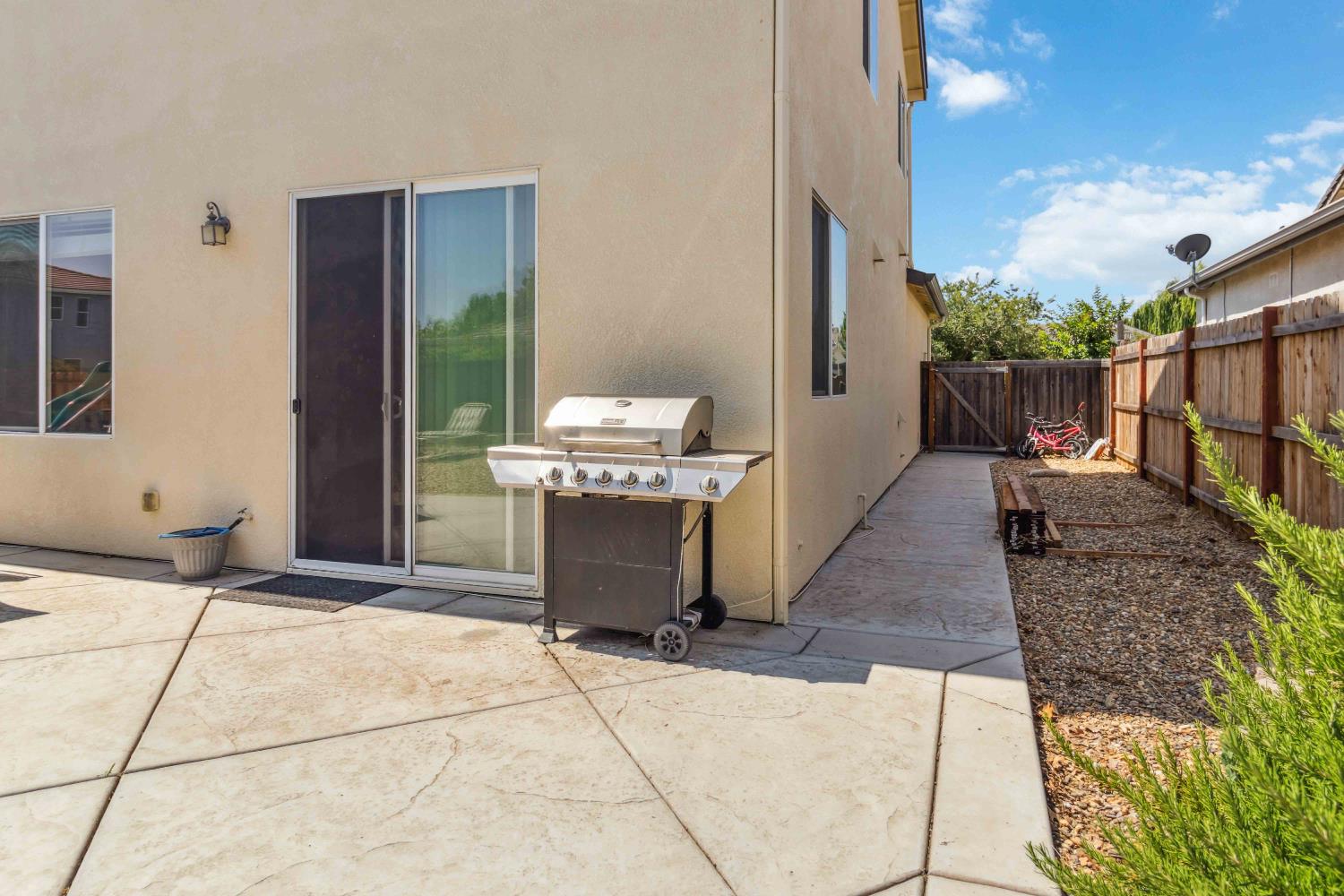 Minories Drive, Olivehurst, California image 37