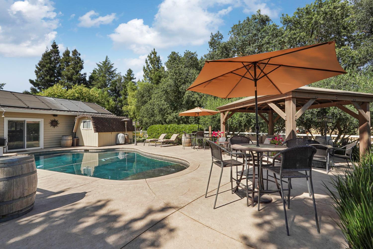Detail Gallery Image 52 of 74 For 24646 Meadow Creek Ct, Acampo,  CA 95220 - 4 Beds | 4/1 Baths