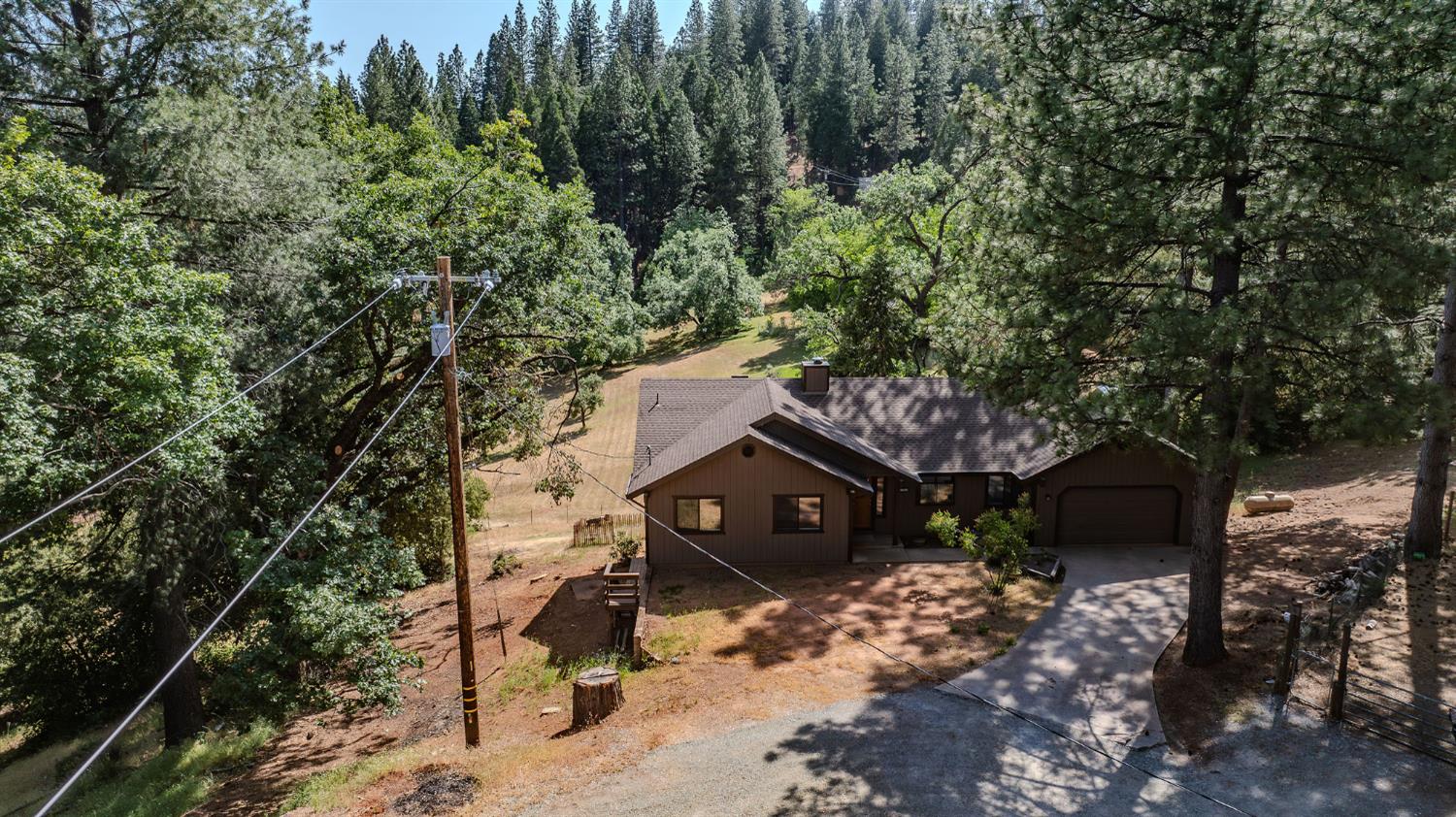 Delores Court, Pioneer, California image 16