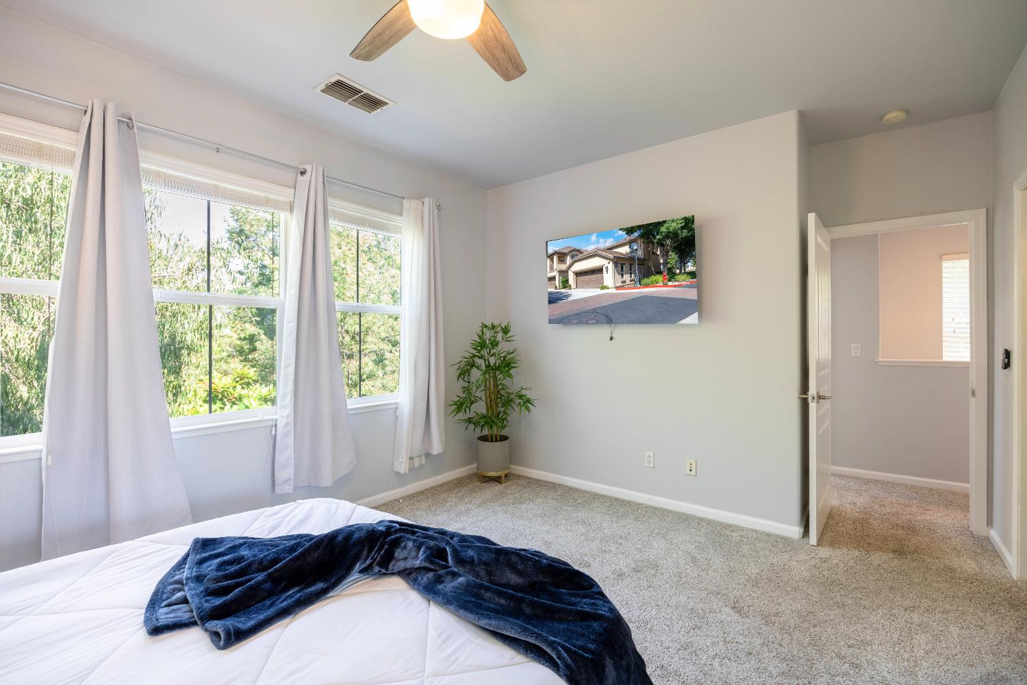 S Veracruz Place, Mountain House, California image 32