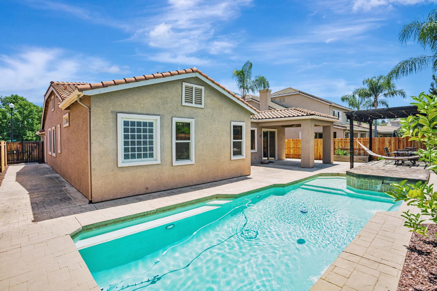 Diamond Park Lane, Roseville, California image 4
