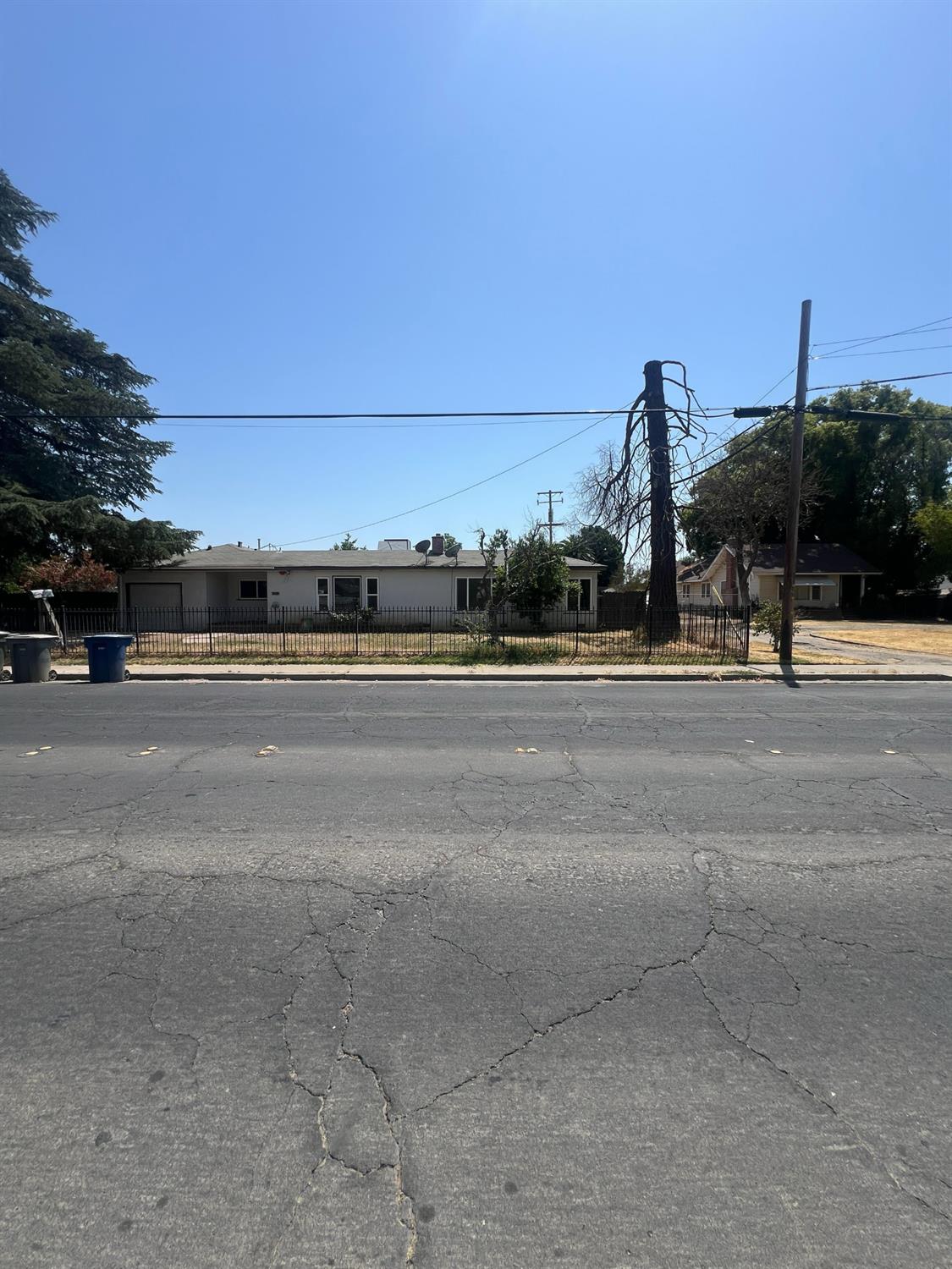 E 21st Street, Merced, California image 1