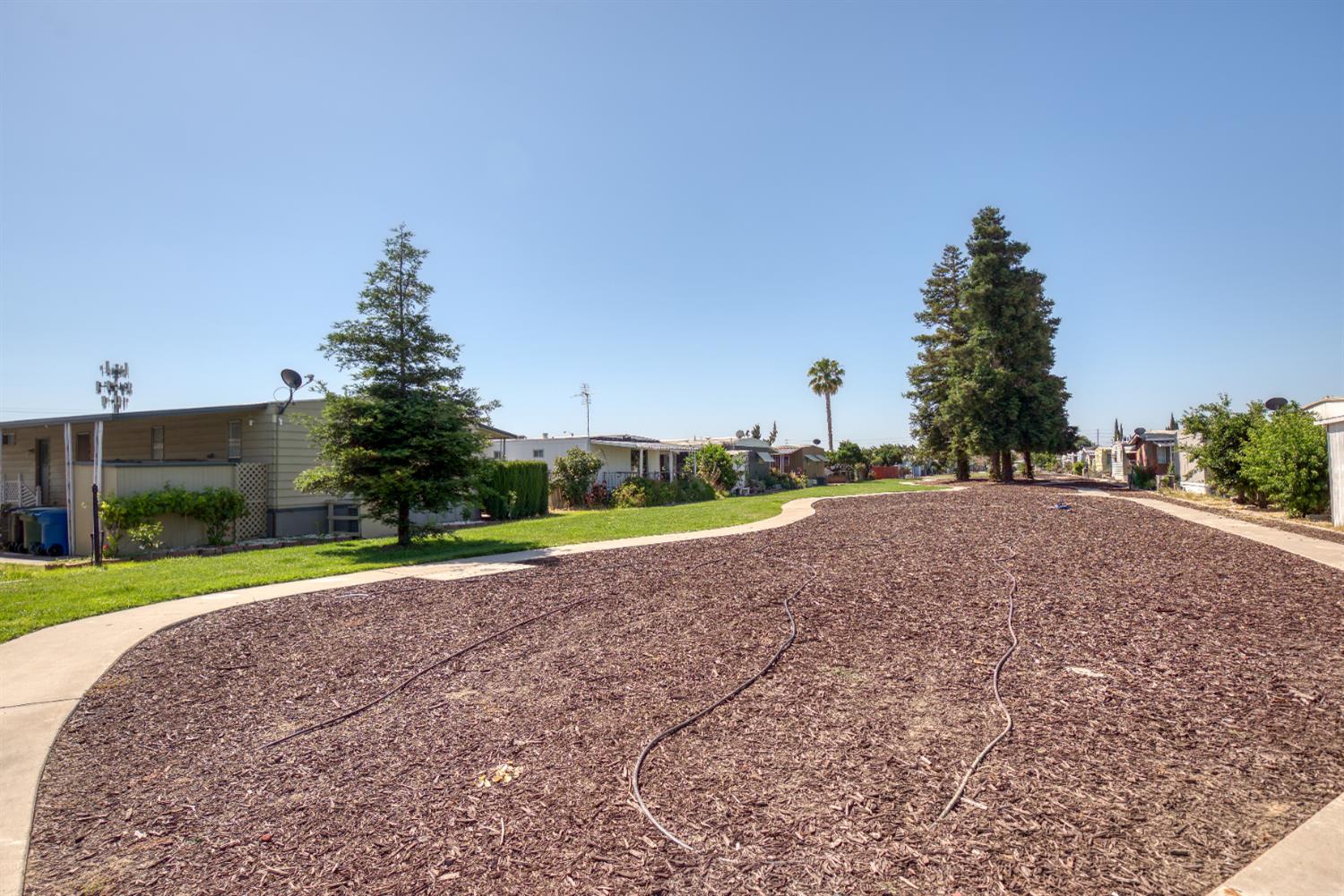 Detail Gallery Image 11 of 39 For 2845 Hatch, Modesto,  CA 95351 - 3 Beds | 0/2 Baths
