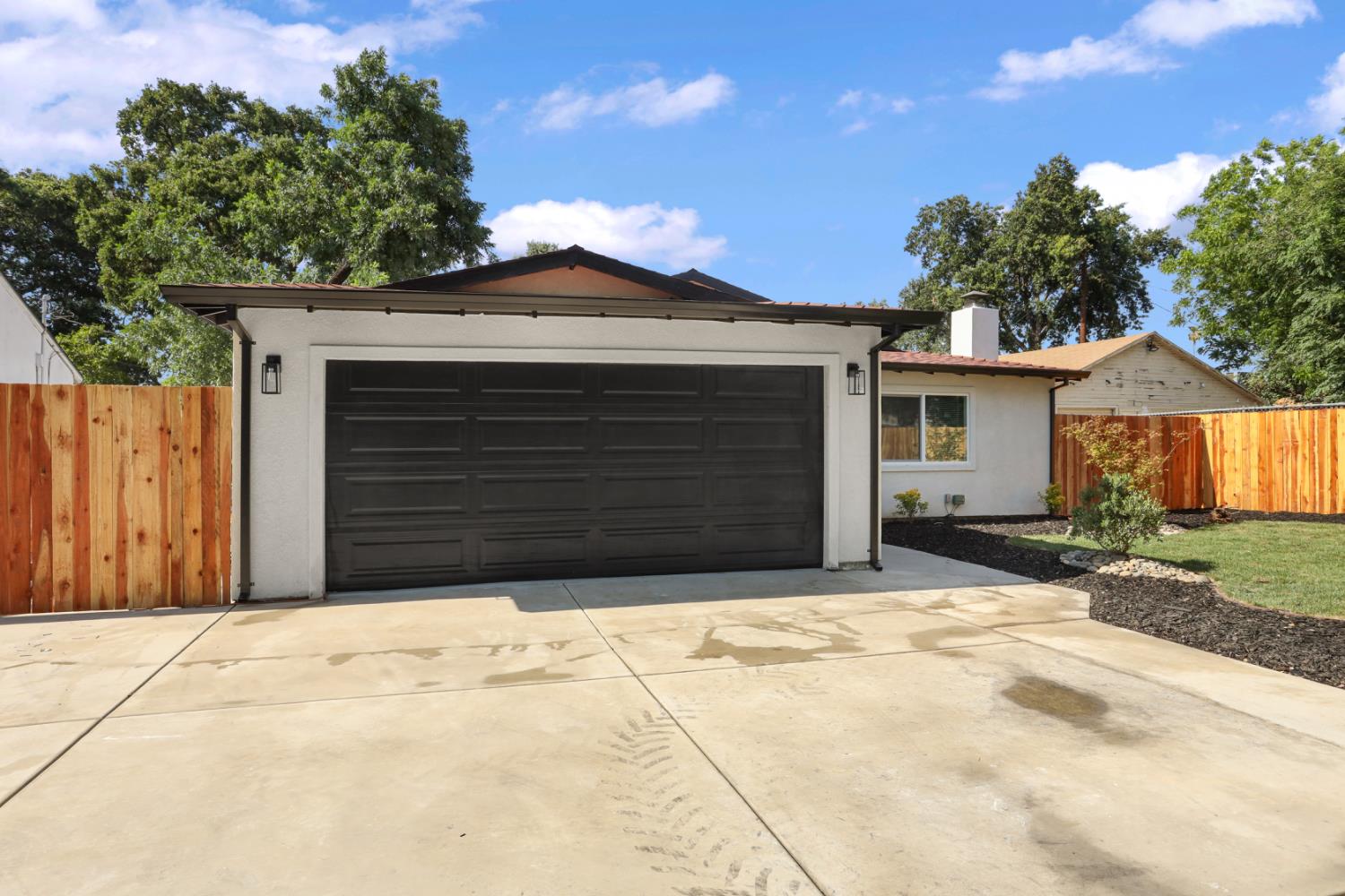 Lucerne Avenue, Stockton, California image 2