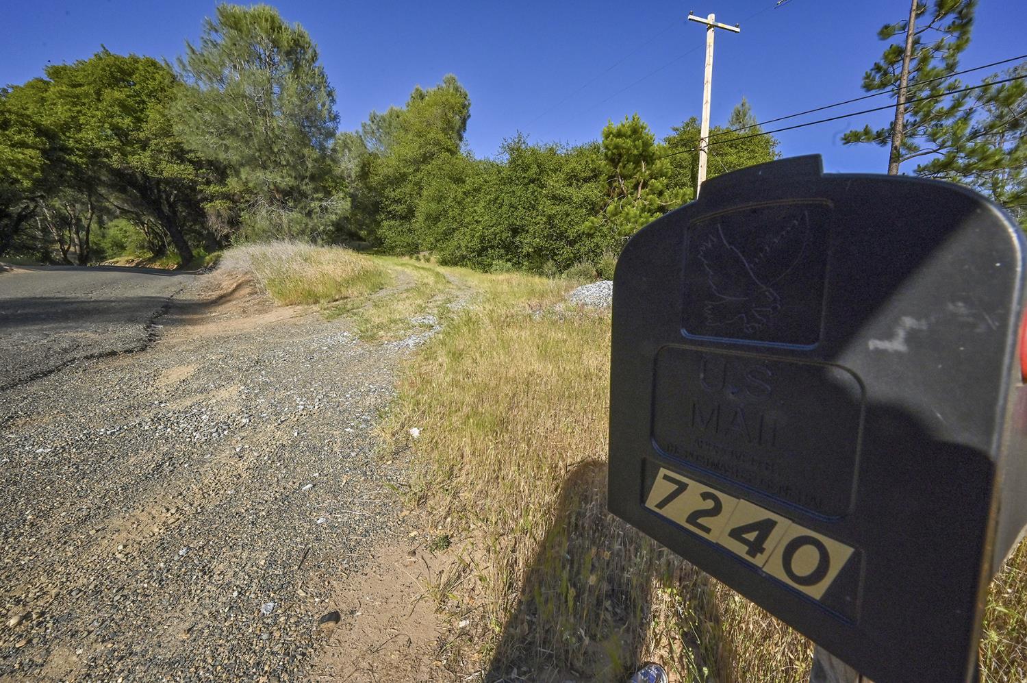 Happy Valley Road, Somerset, California image 3